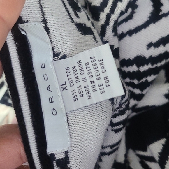 Grace Cardigan Sweater Black and white print XL‎ - Picture 3 of 3